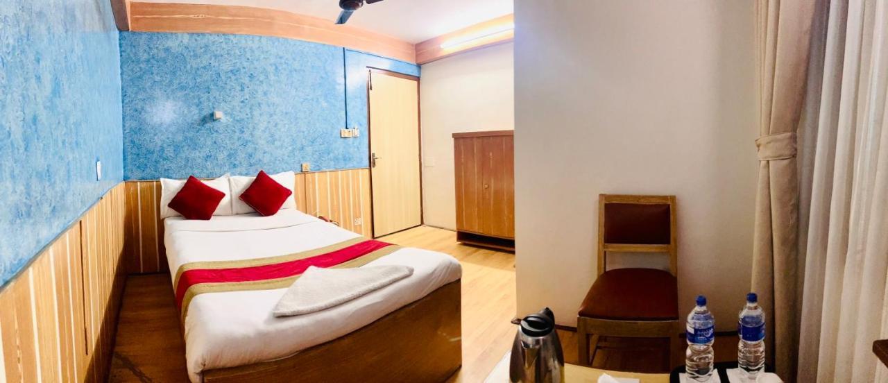 Thamel Seasons Hotel Катманду Екстер'єр фото
