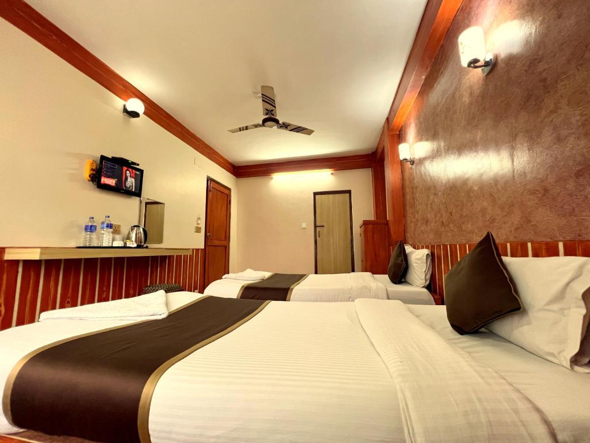 Thamel Seasons Hotel Катманду Екстер'єр фото
